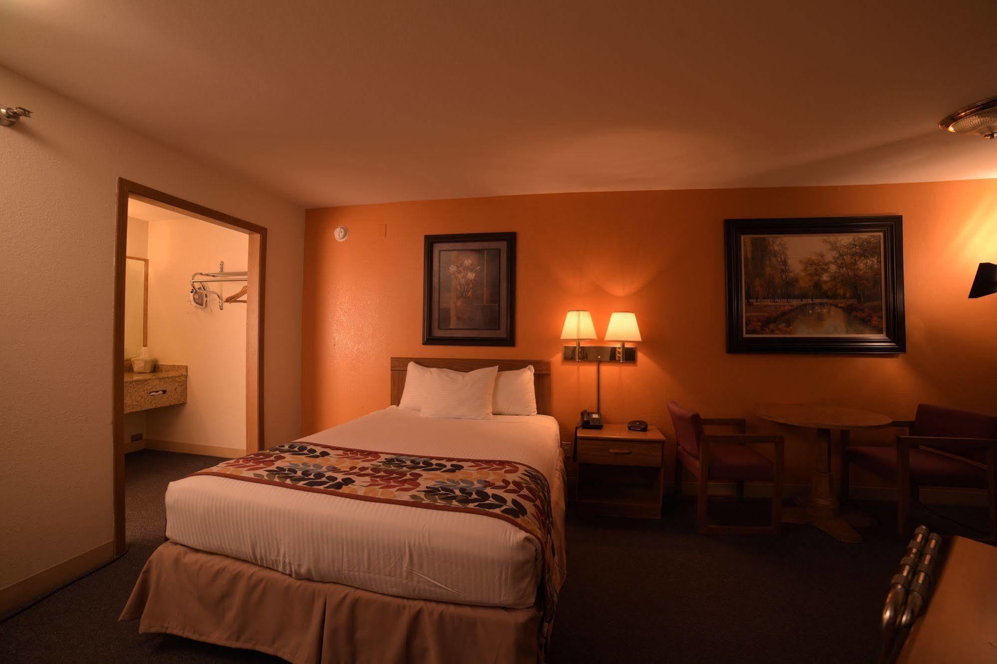 Dutton Inn Branson Esterno foto